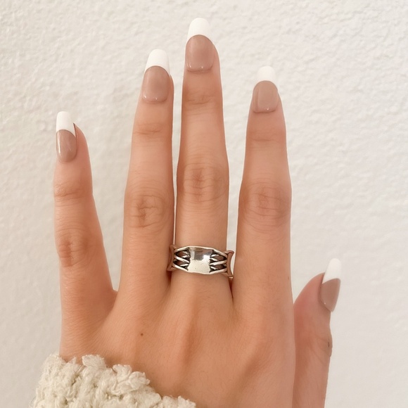 925 Sterling Silver Lace Up Ring Criss Cross Ring Modern Minimalist Ring - Picture 9 of 11